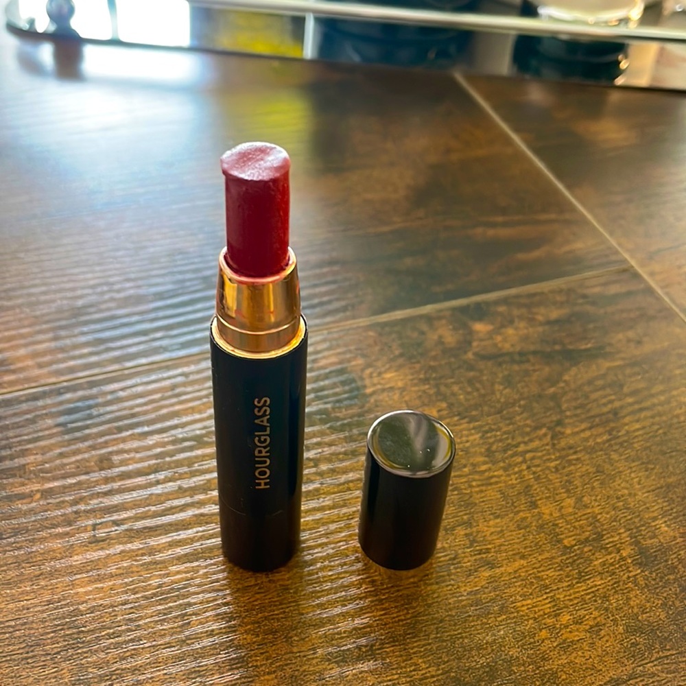HOURGLASS Girl Lip Stylo Lip Crayon